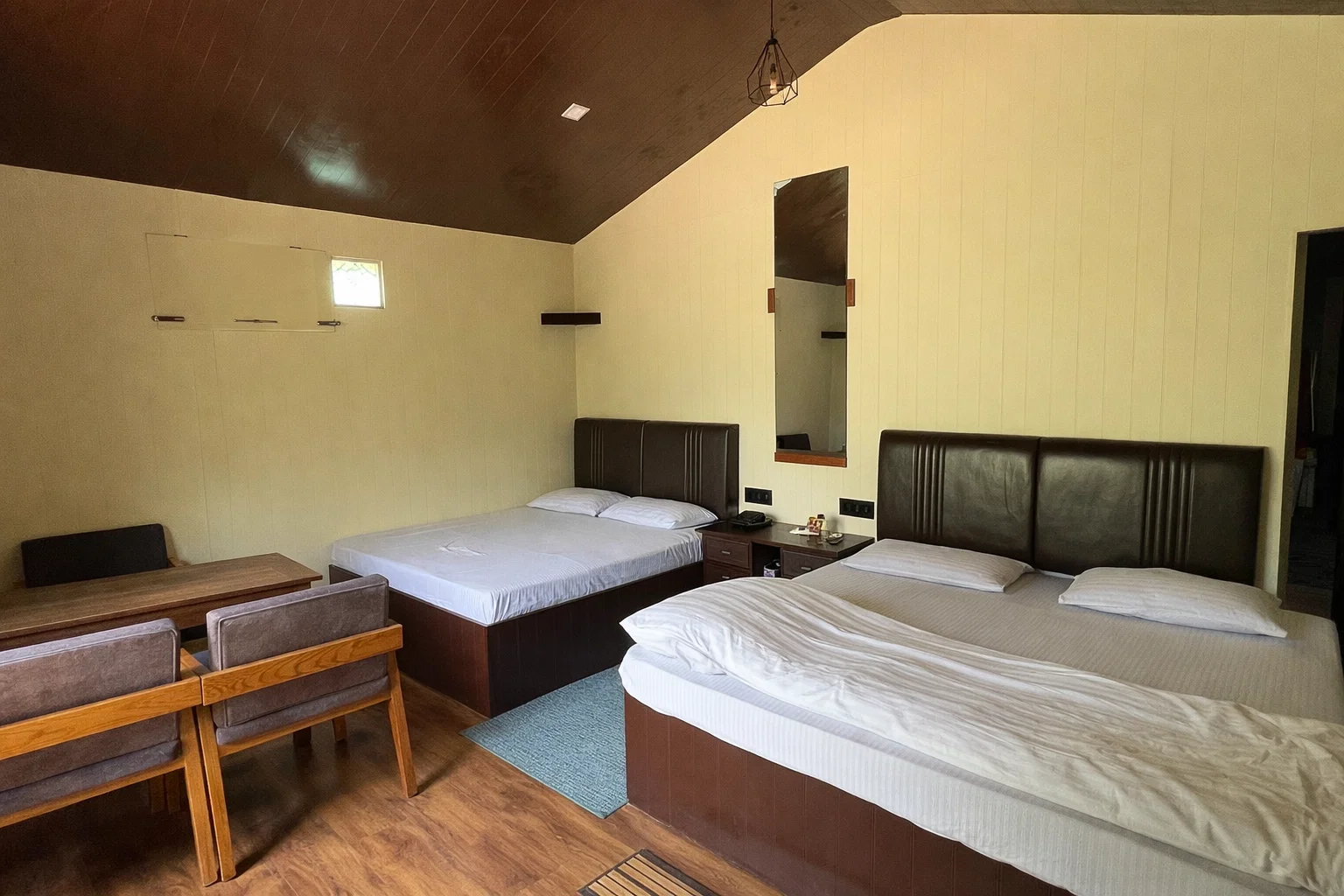 task_01kcpd3vakeejbms2b9hdb13ez_1765983579_img_0